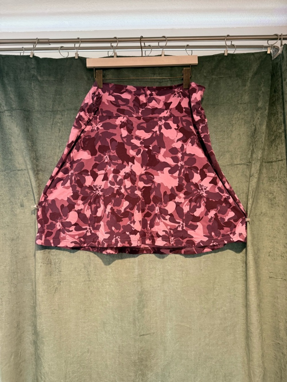 Never Worn NWOT Kuhl XL Pink Floral A-Line Skirt